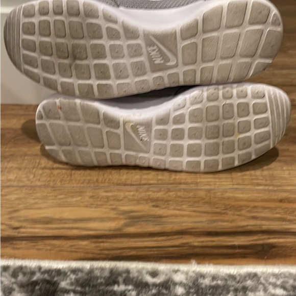 Nike Shoes - Picture 3 of 3